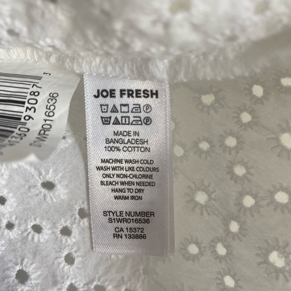 NWT Eyelet peplum blouse - Picture 5 of 5